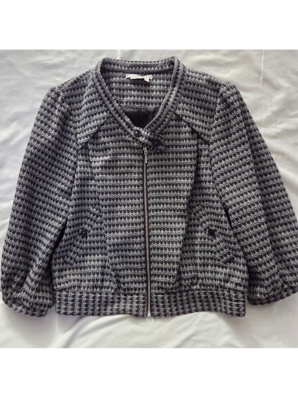 To The Max Bouclé Houndstooth Moto Cropped Jacket Medium